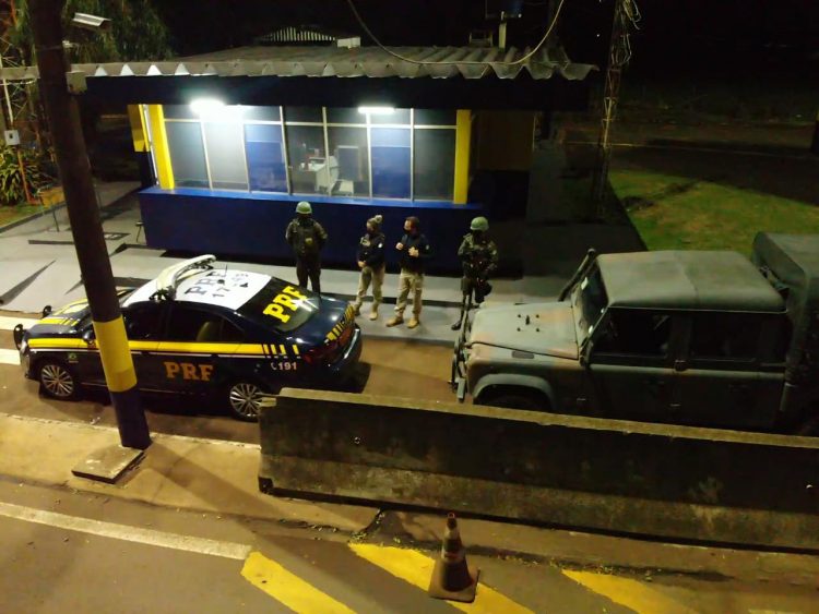 Exército faz operação em Foz do Iguaçu para repreender crimes de fronteira