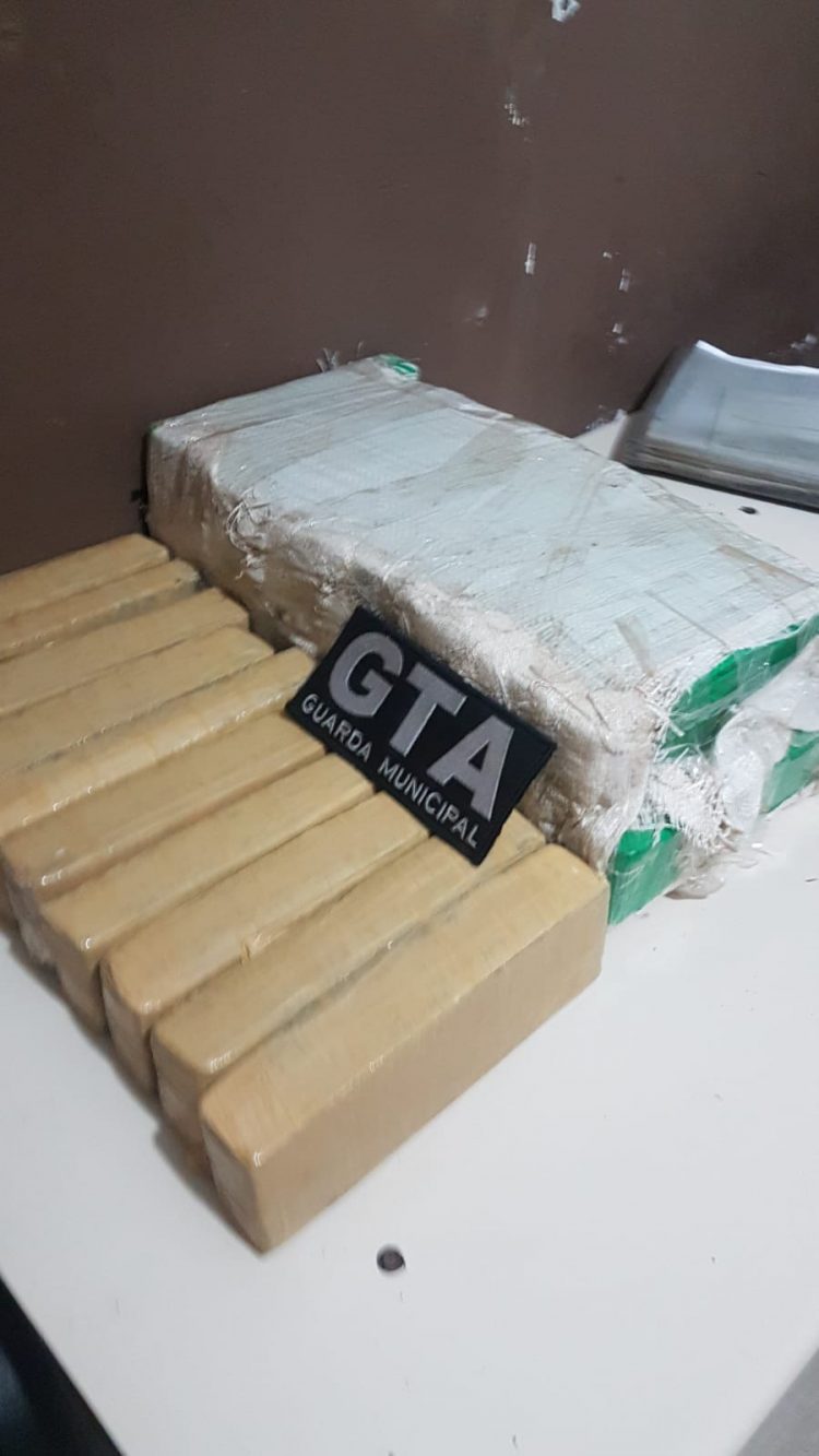 Rapaz é preso pela Guarda Municipal com 27kg de maconha