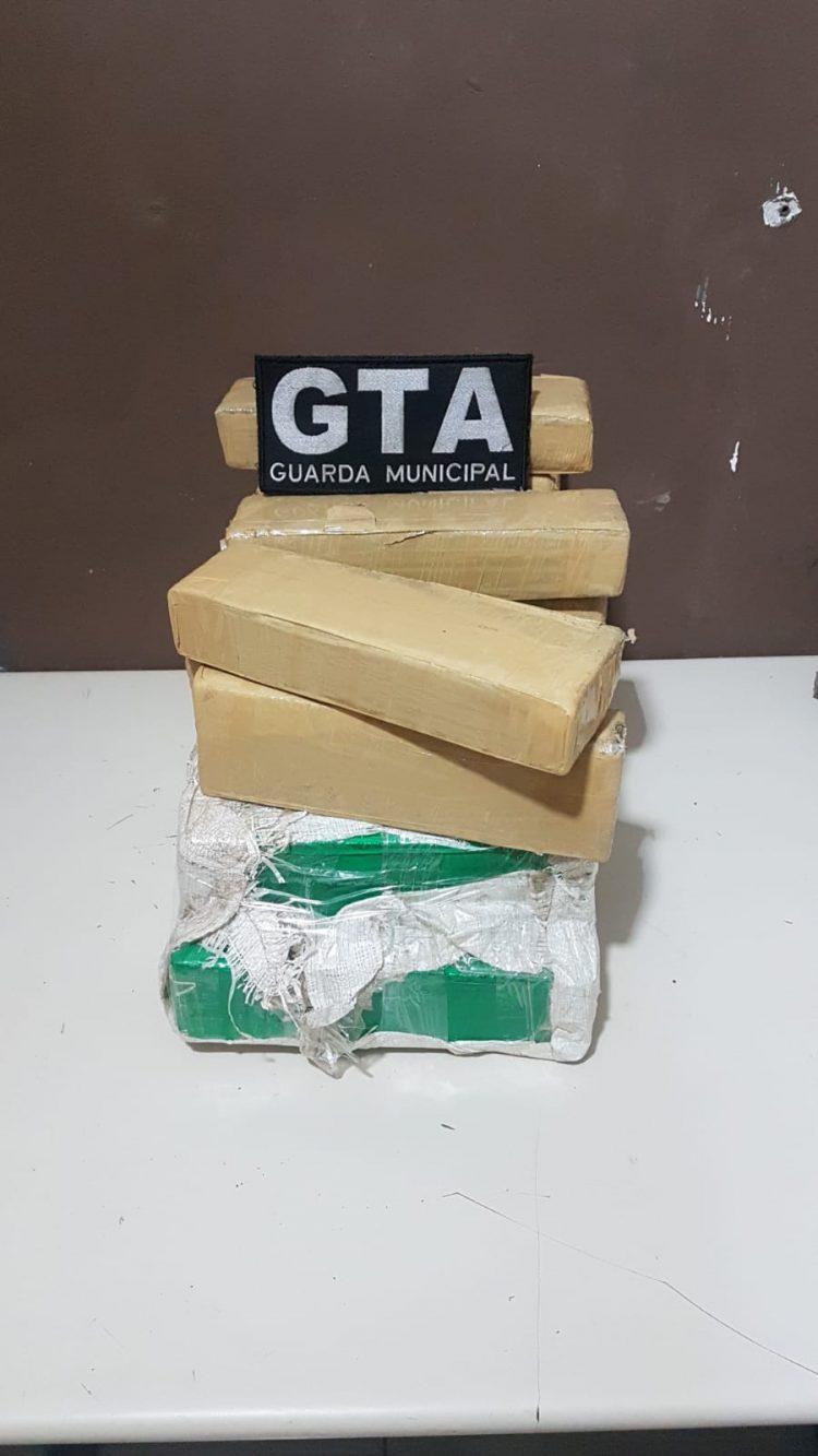 Rapaz é preso pela Guarda Municipal com 27kg de maconha