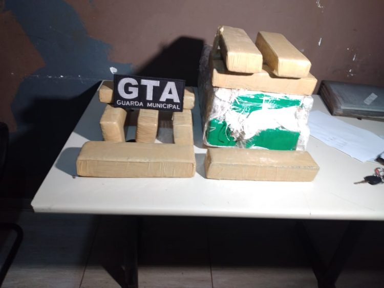 Rapaz é preso pela Guarda Municipal com 27kg de maconha