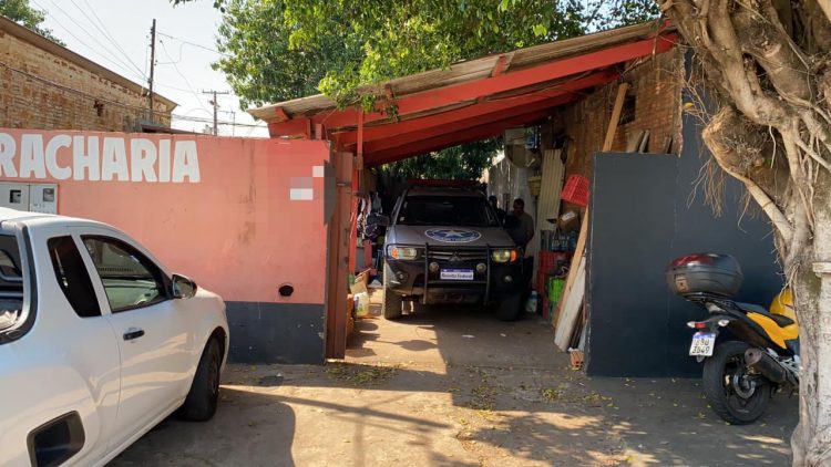 Forças de segurança estouram depósito clandestino