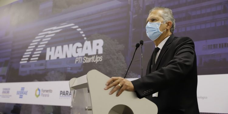 Novo programa de incubação de empresas, Hangar PTI Startups, é lançado em evento com presença de grandes nomes do empreendedorismo