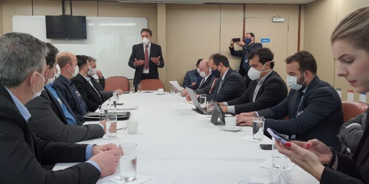 Deputados apontam avanços após reunião em Brasília na concessão proposta no Parque Nacional do Iguaçu