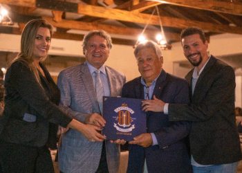 Livro conta a história de 80 anos da Capitania Fluvial do Rio Paraná
