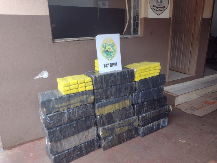 Menor é apreendido com mais de 300kg de maconha na Favela do Monsenhor