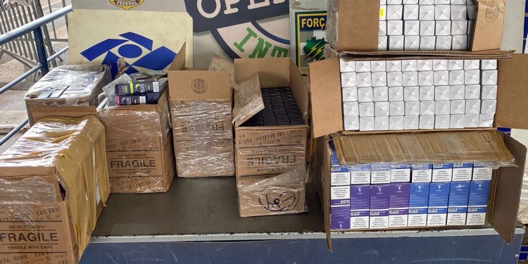 Receita Federal apreende cigarros eletrônicos na Ponte Internacional da Amizade