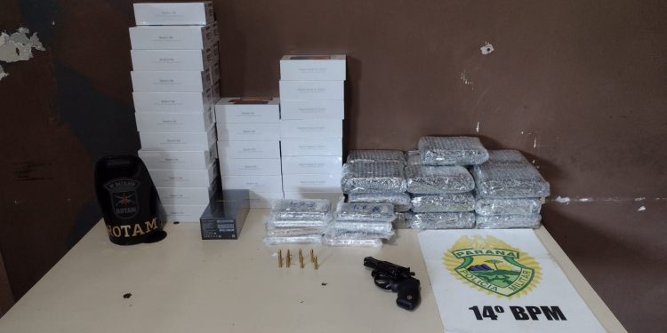 Polícia Militar apreende eletrônicos e arma de fogo na Vila Portes