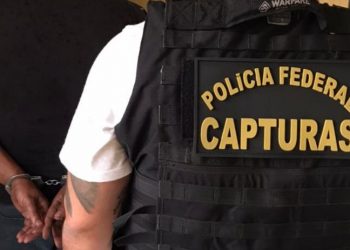 PF prende homem com mandado por contrabando e utilização de rádio comunicador