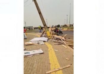 Motorista confuso mentalmente quase tomba caminhão no Charrua