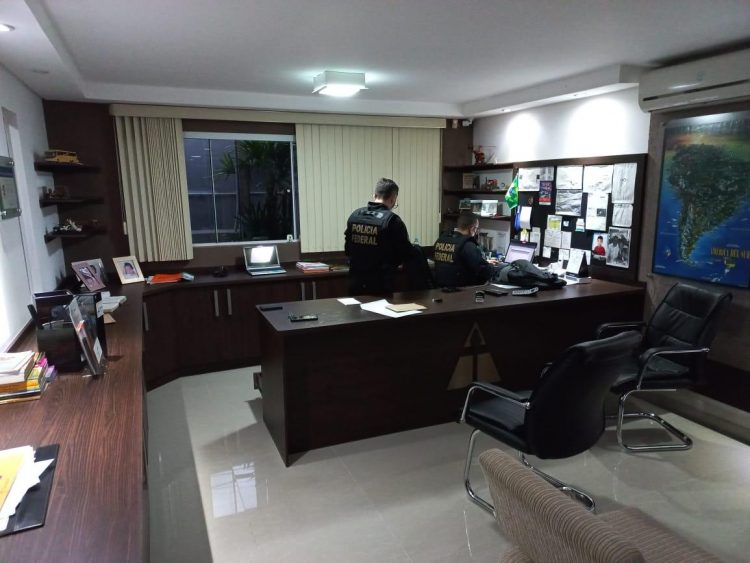 PF deflagra operação contra o tráfico internacional de armas e drogas