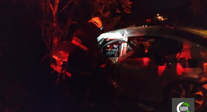 Grave acidente envolvendo três veículos na PR 495 em Medianeira