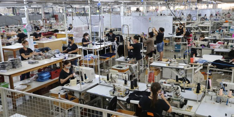 Municípios do Paraná tem 92% de saldo positivo na geração de empregos em 2021