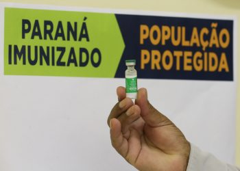Mais de 10 milhões de doses da vacina contra a Covid são aplicadas no Paraná