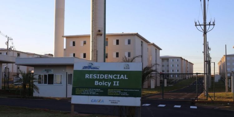 Moradores reclamam de falta d’água em residencial inaugurado há um mês