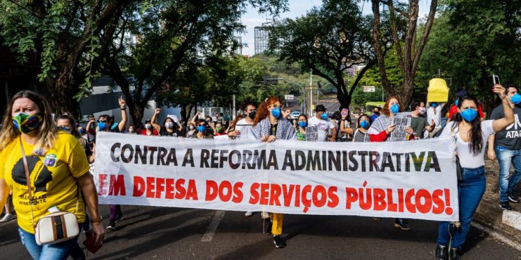 Foz integra manifestação nacional contra reforma administrativa proposta pelo Governo Federal