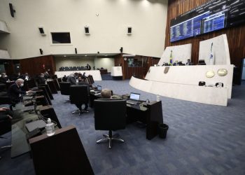 Projeto que institui o ensino domiciliar no Paraná é aprovado em 1º turno