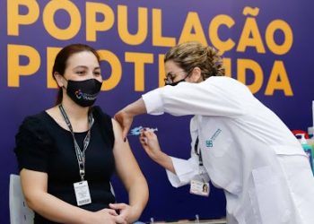 TCE-PR sugere às prefeituras busca ativa de quem não tomou 2ª dose da vacina