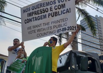 Manifestantes pró-governo vão às ruas em Foz contra o STF e por voto impresso