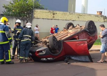 MILAGRE, SORTE OU CIÊNCIA? Bombeiros de Foz se surpreendem com acidente sem feridos graves
