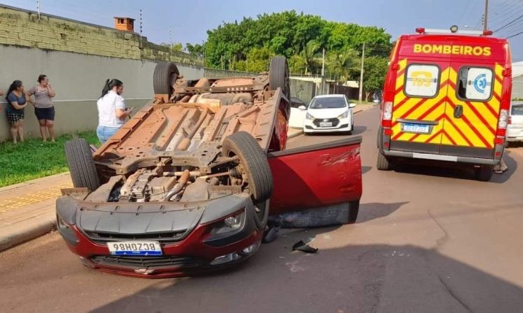 MILAGRE, SORTE OU CIÊNCIA? Bombeiros de Foz se surpreendem com acidente sem feridos graves