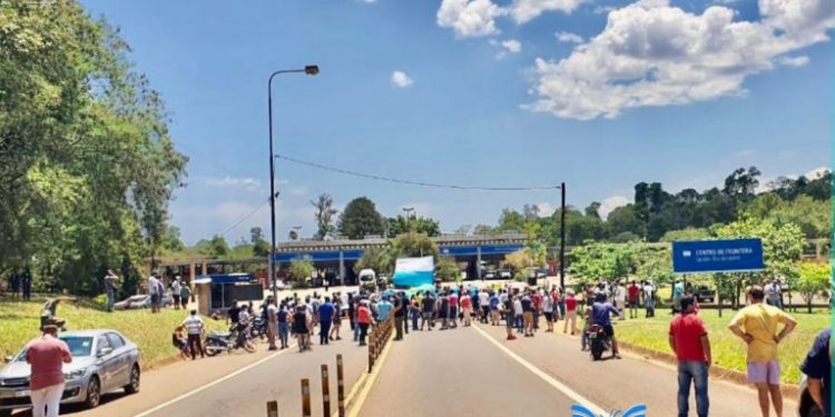 Manifestação em Puerto Iguazú pedirá a reabertura da fronteira
