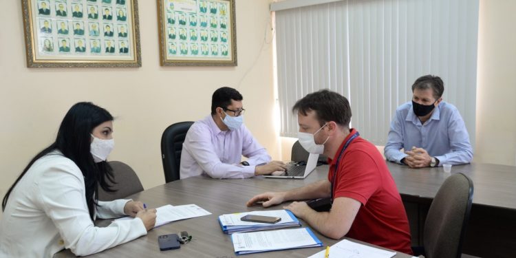 Projeto que viabiliza recebimento de recursos para geração de emprego e renda tem parecer favorável em comissões da Câmara de Foz 