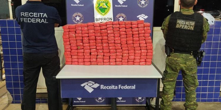 190 tabletes de maconha são apreendidos na Ponte Internacional da Amizade