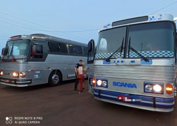 PRF e Receita Federal retêm dois ônibus de turismo carregados de mercadorias estrangeiras