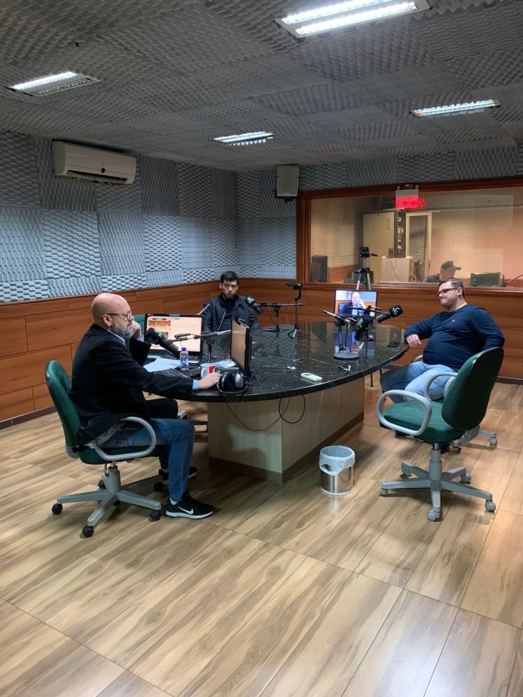 Clientes da Rádio Cultura receberam café da manhã especial no dia do cliente