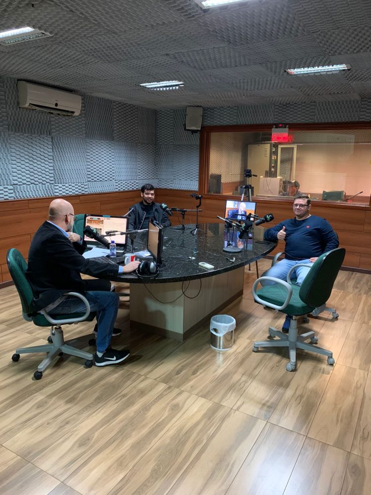 Clientes da Rádio Cultura receberam café da manhã especial no dia do cliente