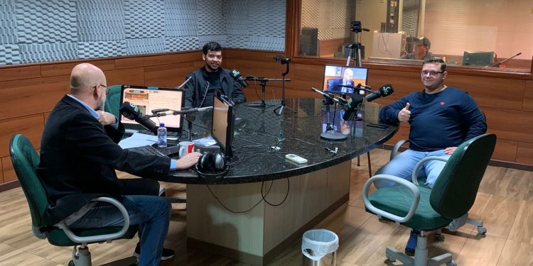 Clientes da Rádio Cultura receberam café da manhã especial no dia do cliente