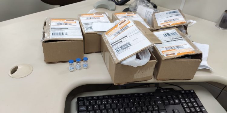 Polícia Federal prende mulher em flagrante fazendo contrabando pelo correio