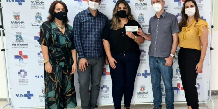 Secretário Zé Elias doa salários à saúde pública em Foz do Iguaçu