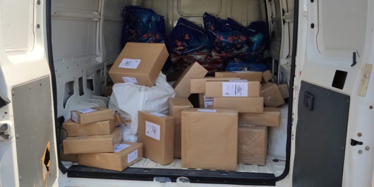 Mercadorias irregulares são retidas em caminhões de e-commerce pela Receita Federal