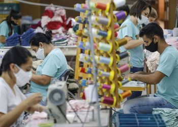 Paraná abre 153 mil vagas de emprego no ano, com o melhor resultado da região sul em agosto.