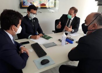 Paraná recebe 99 mil doses para adolescentes com comorbidades