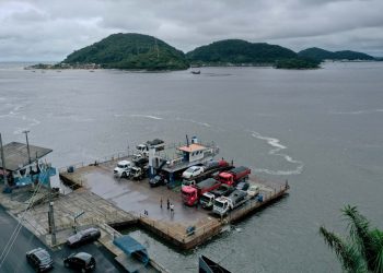 DER/PR altera tráfego de veículos pesados no ferry boat de Guaratuba durante o feriado