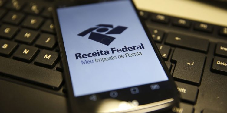 Receita paga hoje restituições do último lote do IR 2021