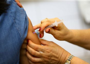 Em queda desde 2015, coberturas vacinais voltam ao patamar de 1980