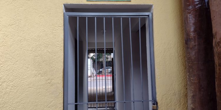Usuários voltam a reclamar de banheiros fechados no TTU