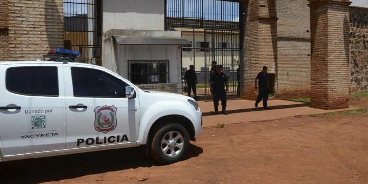 Mulher de 23 anos encontrada morta no Paraguai com bilhete: “matei 3 pessoas inocentes”