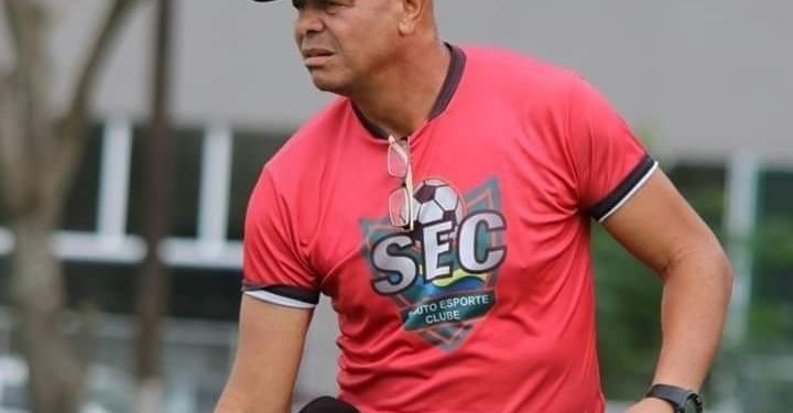 Morre treinador iguaçuense e ex-jogador, Vilmar Escouto, aos 59 anos