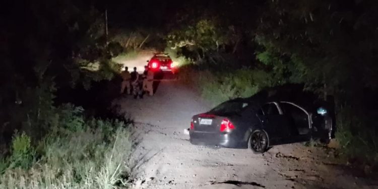 Briga dentro de carro termina com um morto e dois feridos no Jupira