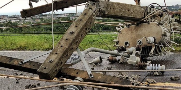 Temporal deixa 177 mil unidades consumidoras sem energia no Oeste e Sudoeste do Paraná