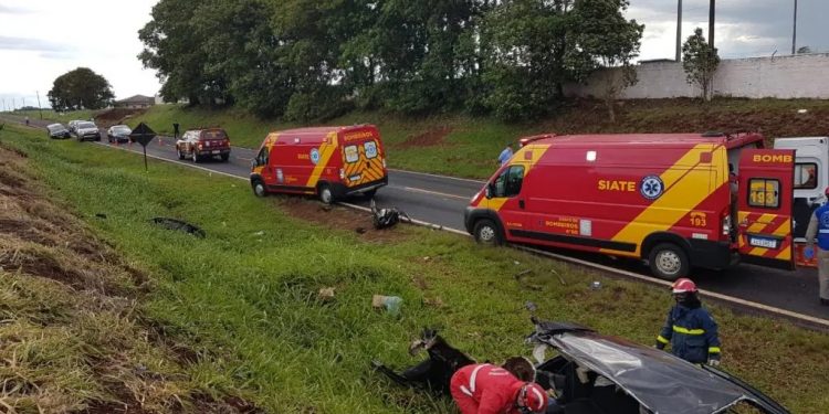 Vítimas de 22 e 3 anos mortas em acidente em Cascavel são sepultadas em Foz