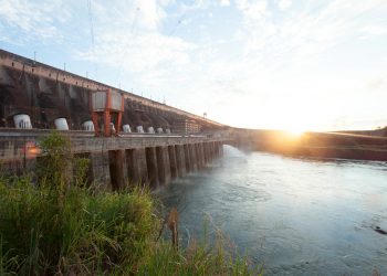 Itaipu atinge 50 milhões de MWh neste sábado (9)