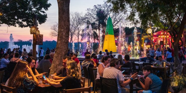 Mais de 8 mil turistas visitaram o Marco das 3 Fronteiras durante feriado