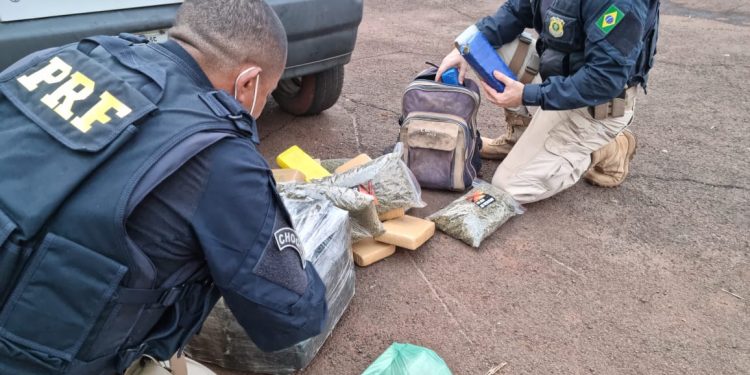 PRF prende duas pessoas por tráfico de drogas em STI