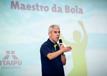 Projeto Maestro da Bola, patrocinado pela Itaipu, vai atender 300 crianças em vulnerabilidade social