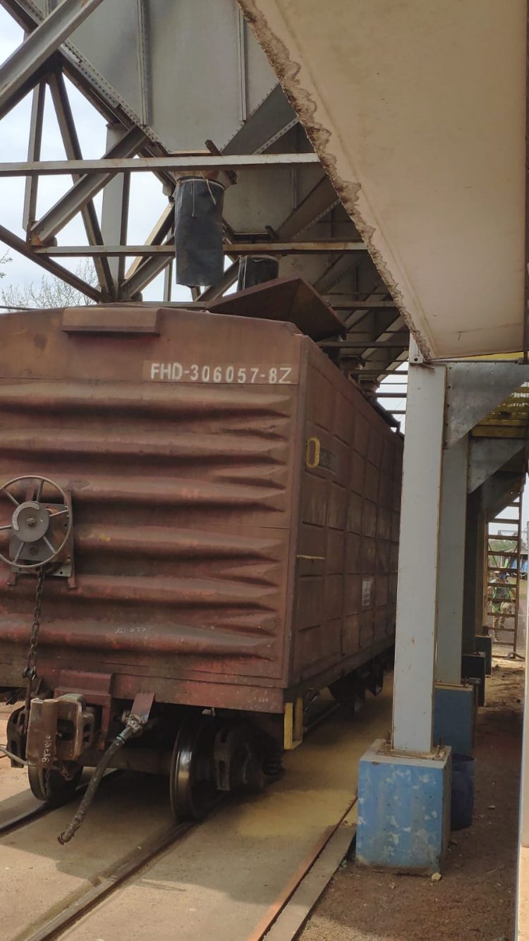 Estiagem impede utilização do Rio Paraná e Paraguai escoa carga pela Ferroeste